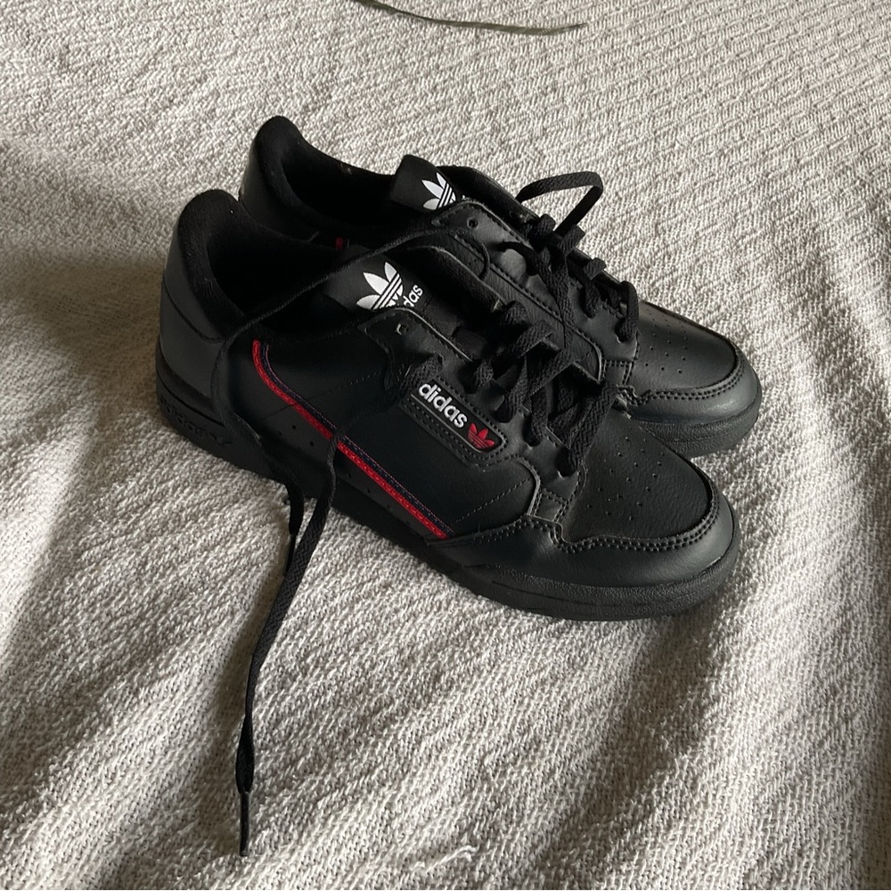 Adidas Black Sneakers Classic Retro Style